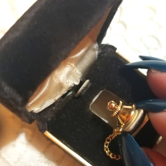 CHRISTIAN Dior Vintage gold plated Enameled Tie Tack ORIGINAL BOX - Picture 3 of 4